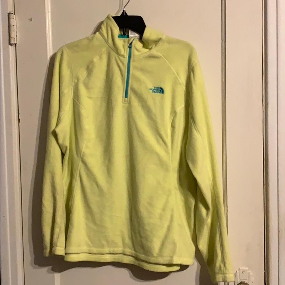 NWT woman’s Northface pullover